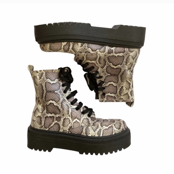 Asos Snakeskin Leather Combat Boots 39 8.5/9 Snake Python Print - Picture 1 of 8